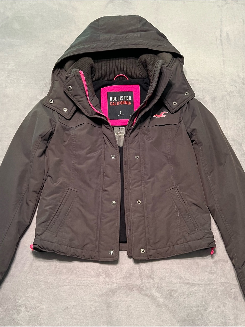 Hollister Women’s All-Weather Winter Jacket Coat Charcoal Gray Pink